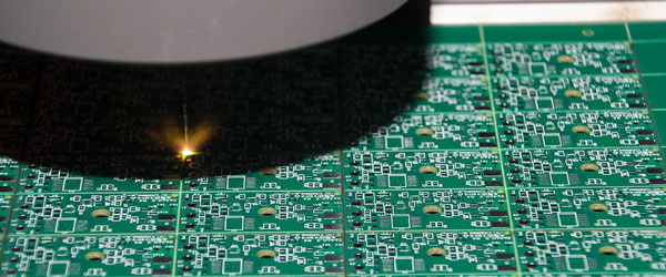 PCB分板方式有哪些？什么是激光PCB分板？(圖2)
