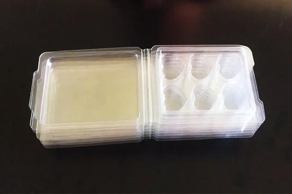 為什么兩塊不同顏色的塑料用激光無(wú)法焊接到一起？(圖1)